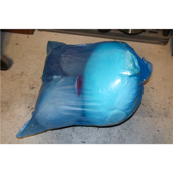 3 LARGE SQUISHMELLOWS