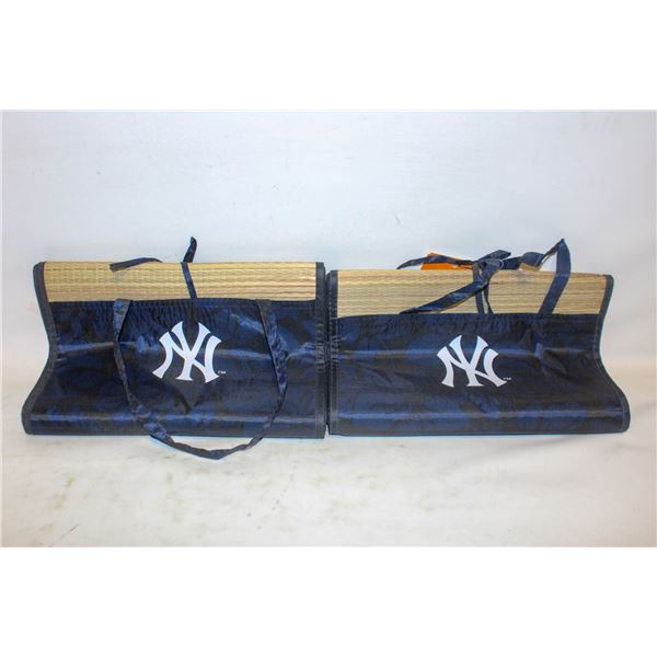 VINTAGE TOMMY BAHAMAS NY YANKEES BEACH MAT