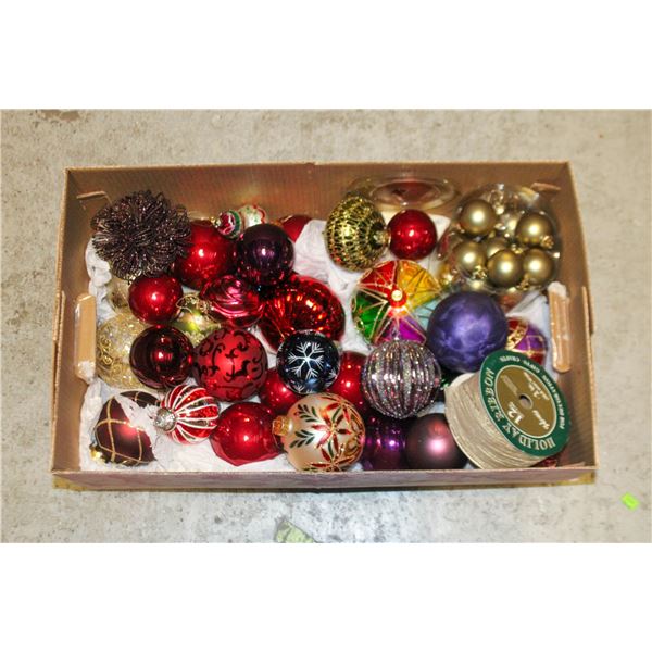 CHRISTMAS ORNAMENTS GLASS AND ASSORTED