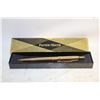 Image 1 : VINTAGE PAPERMATE GOLD BALLPOINT PEN IN BOX
