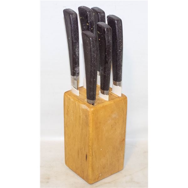 KNIFE BLOCK W/ 6 STEAK KNIVES