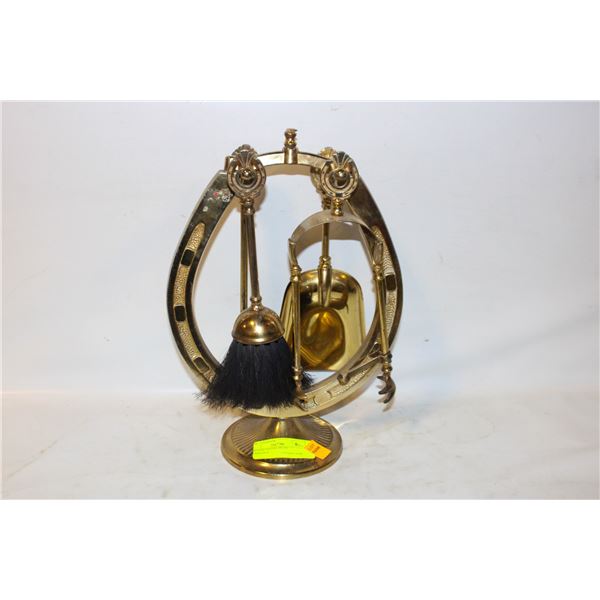 VINTAGE IANTHE BRASS HORSESHOE