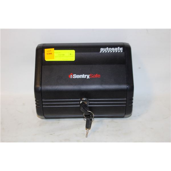 SENTRY AUTOMOTIVE SAFE WITH 2 KEYS