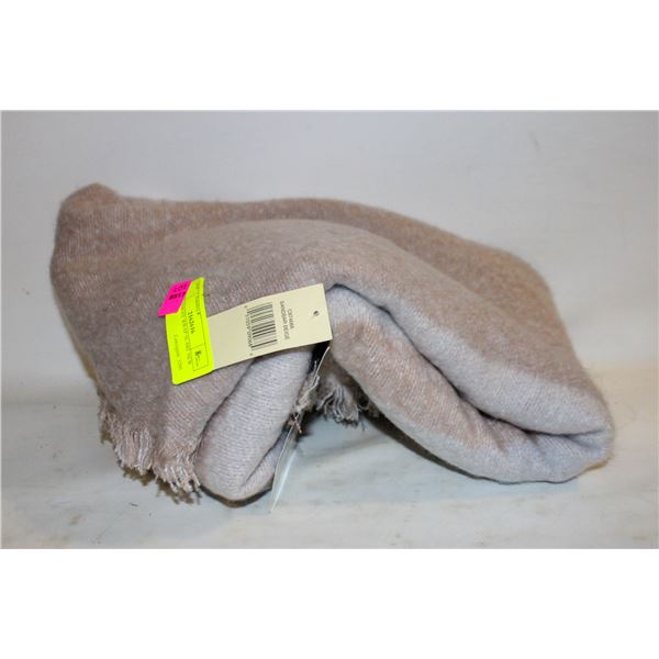 NEW RUNWAY WRAP/SCARF NEW WITH TAGS