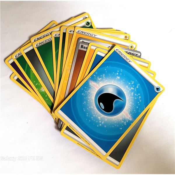 26)  LOT OF 15 POKEMON ENERGY CARDS.