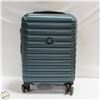 Image 1 : DESLEY CARRY ON HARDSIDE LUGGAGE WITH WHEELS