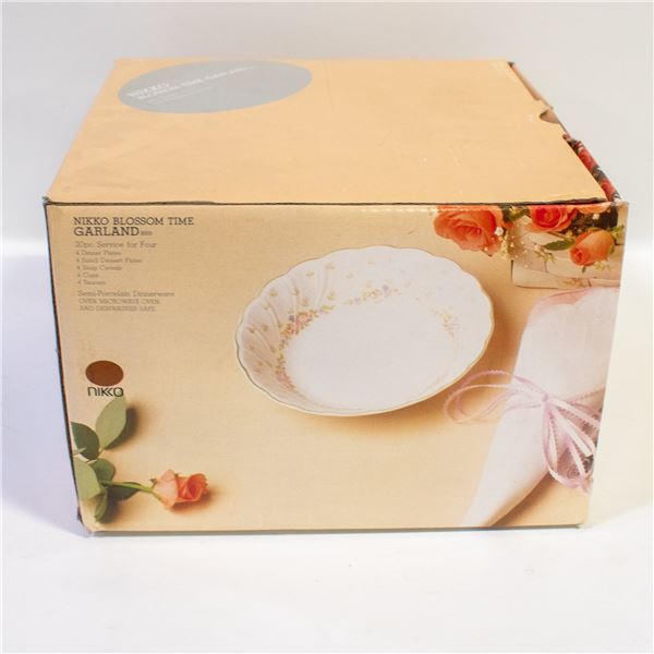 NEW NIKKO BLOSSOM TIME GARLAND 20 PC SERVICE FOR 4