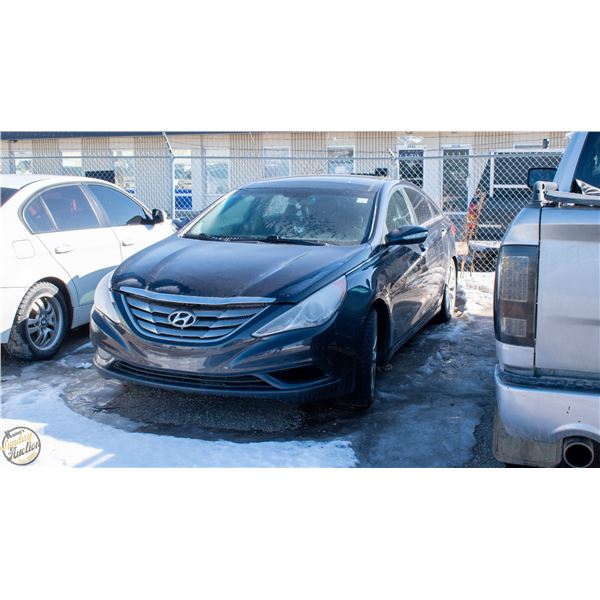 TOW YARD SEIZURE: 2013 HYUNDAI SONATA LTD SEDAN