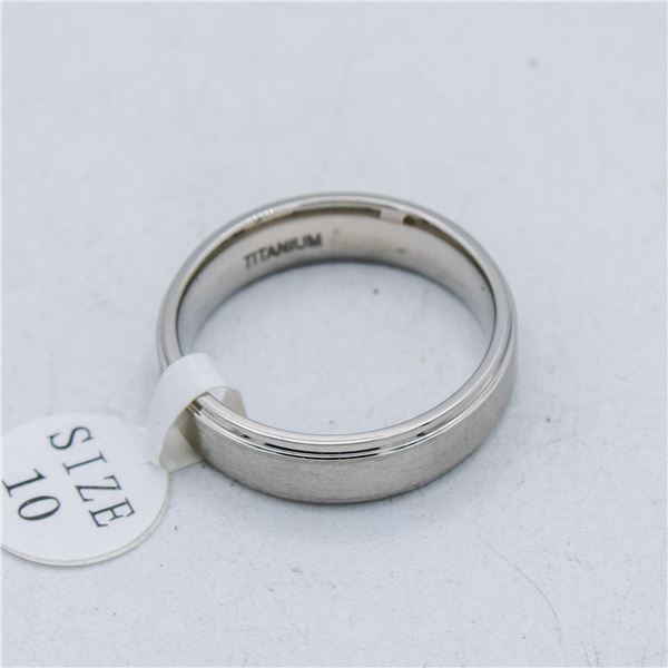 NEW TITANIUM MEN'S RING, SIZE 10
