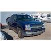 Image 3 : TOW YARD SEIZURE: 2004 CHEVROLET AVALANCHE PICK UP