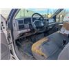 Image 11 : OFFSITE: 2001 FORD F-450 CUBE VAN
