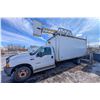 Image 4 : OFFSITE: 2001 FORD F-450 CUBE VAN