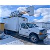 Image 6 : OFFSITE: 2001 FORD F-450 CUBE VAN
