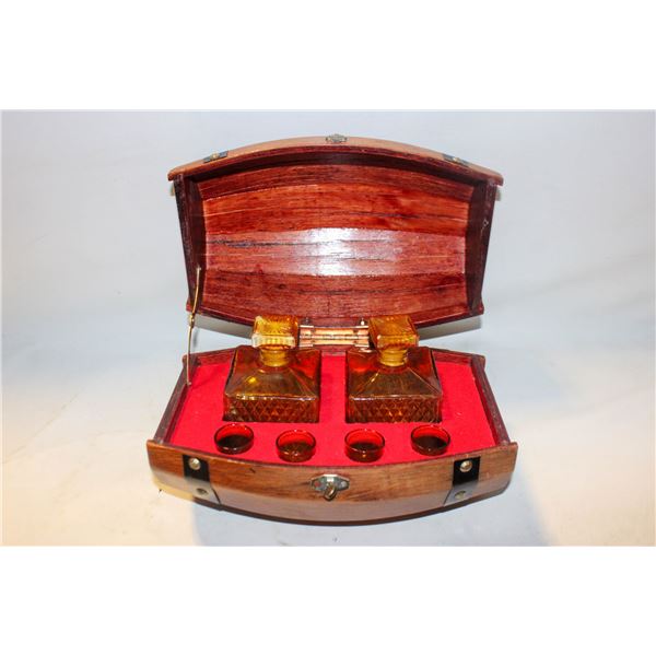 DECANTER SET IN CASK
