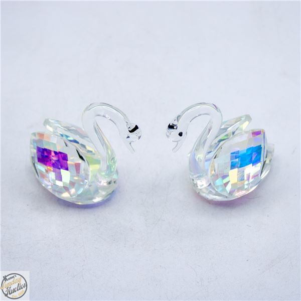 2 CRYSTAL SWANS