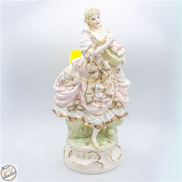 VINTAGE PORCELAIN FIGURINE HOLDING BASKET