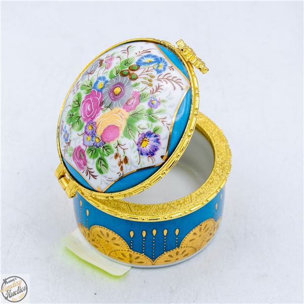 BONBONNIERE PATCH BOX VICTORIAN FRENCH PORCELAIN