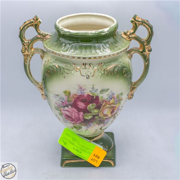 VINTAGE CONQUEST GREEN GOLD FLORAL DECORTIVE VASE