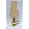 Image 1 : MID CENTURY MODERN GEOMETRIC TABLE LAMP W/ SHADE