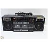 Image 1 : VINTAGE FISHER TAPE CASSETTE/DISC PLAYER