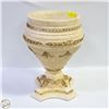 Image 1 : VINTAGE GRECIAN STYLE URN VASE MADE IN CANADA