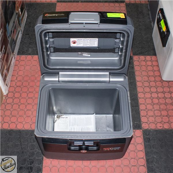 SENTRY SAFE WITH KEY INSIDE FIRE PROOF H-14.5"