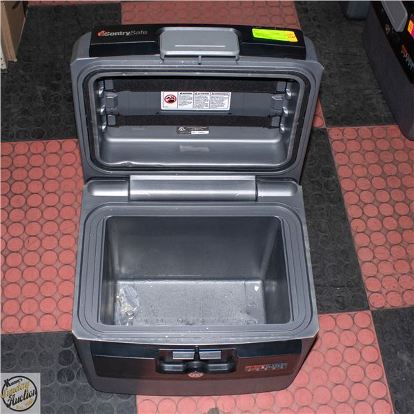 SENTRY SAFE WITH KEY INSIDE FIRE PROOF H-14.5"