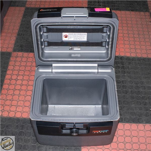 SENTRY SAFE WITH KEY INSIDE FIRE PROOF H-14.5"