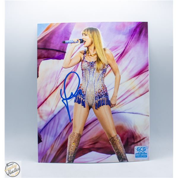 SIGNED TAYLOR SWIFT PHOTO WITH COA