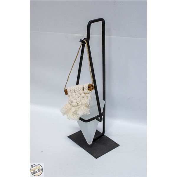 ESTATE FROSTED GLASS HANGING DECOR +