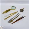 Image 1 : LOT OF GOLD COLOR OFFICE SUPPLIES DÉCOR
