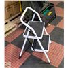 Image 1 : WHITE STEP LADDER