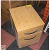 Image 1 : 2 DRAWER SIDE DESK CABINET ON WHEELS