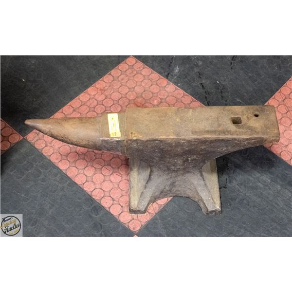 26" LARGE VINTAGE ANVIL