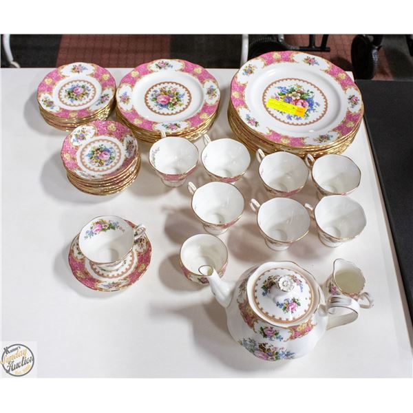 ROYAL ALBERT BONE CHINA LADY CARLYLE PLATES & CUPS