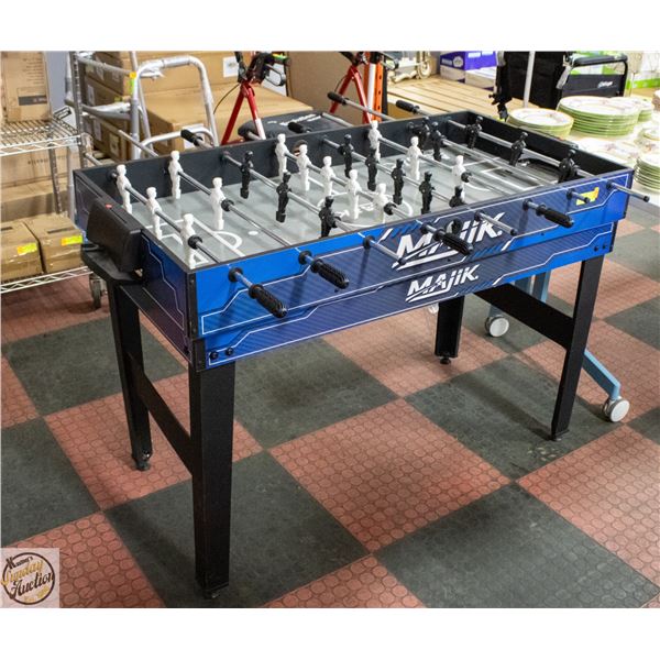 4 IN 1 GAME TABLE (FOOSEBALL / PING PONG / BILLARD