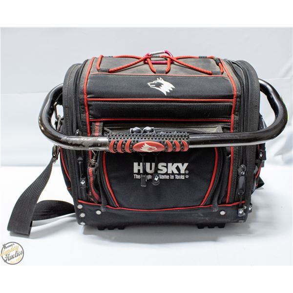 HUSKY PROFESSIONAL GRADE HEAVY DUTY TOOL BAG