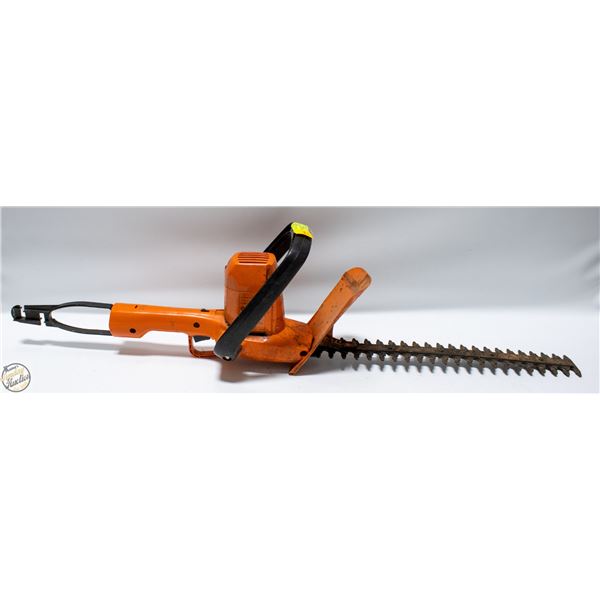VINTAGE BLACK & DECKER 16" HEDGE TRIMMER