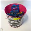 Image 1 : BUCKET OF SCISSORS - 11 SHAPED