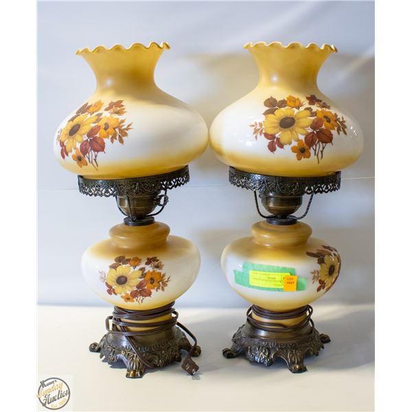 PAIR OF WORKING VINTAGE LAMPS