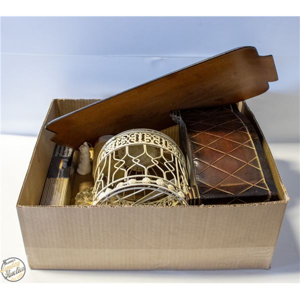 LOT OF ESTATE DÉCOR