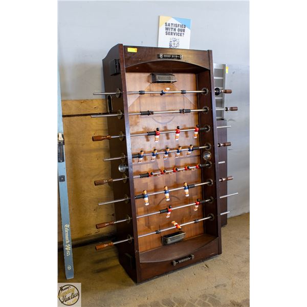 FOOSEBALL TABLE - MISSING ONE LEG
