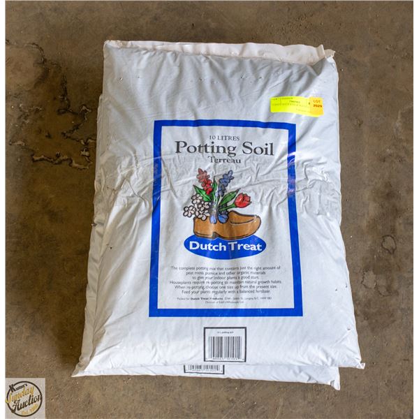 2 BAGS 10 L EACH OF POTTING SOIL