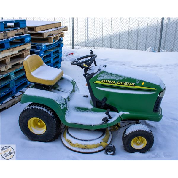 **FOR PARTS ONLY** JOHN DEERE RIDE ON LAWN MOWER