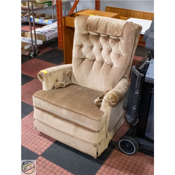 ESTATE RECLINER