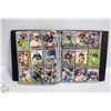 Image 4 : BINDER WITH 250 NFL CARDS