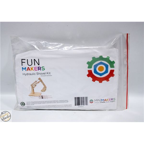 HYDRAULIC SHOVEL WOODEN CRAFT MAKING KIT