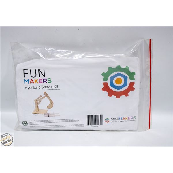 HYDRAULIC SHOVEL WOODEN CRAFT MAKING KIT