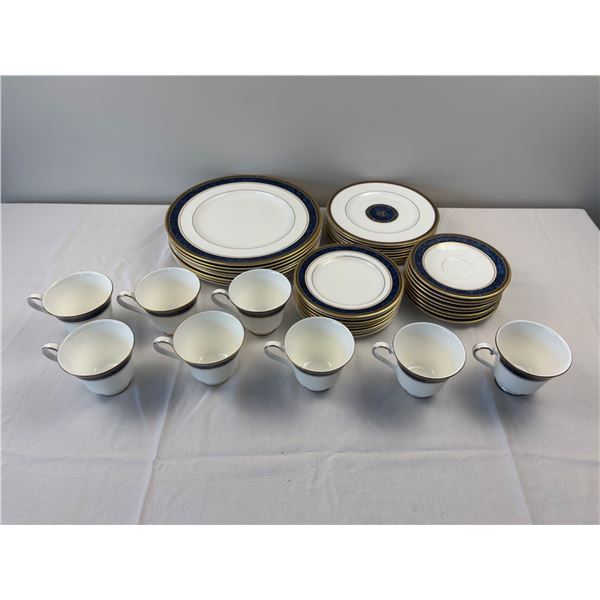 Royal Doulton "Stanwyck" China Set