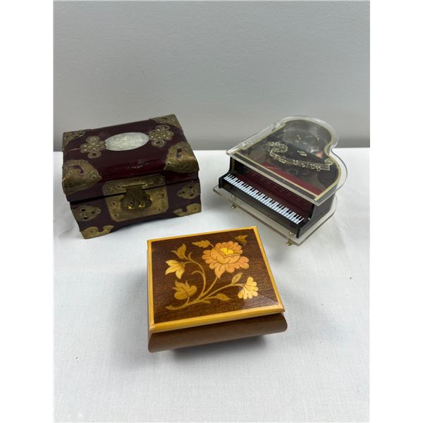 Jewelry & Trinket Boxes